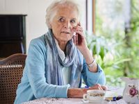 Ab Juni haben Senioren die Chance ihre Fragen rund um das Thema Smartphone in einer Handysprechstunde zu stellen. (Quelle: Malteser) 